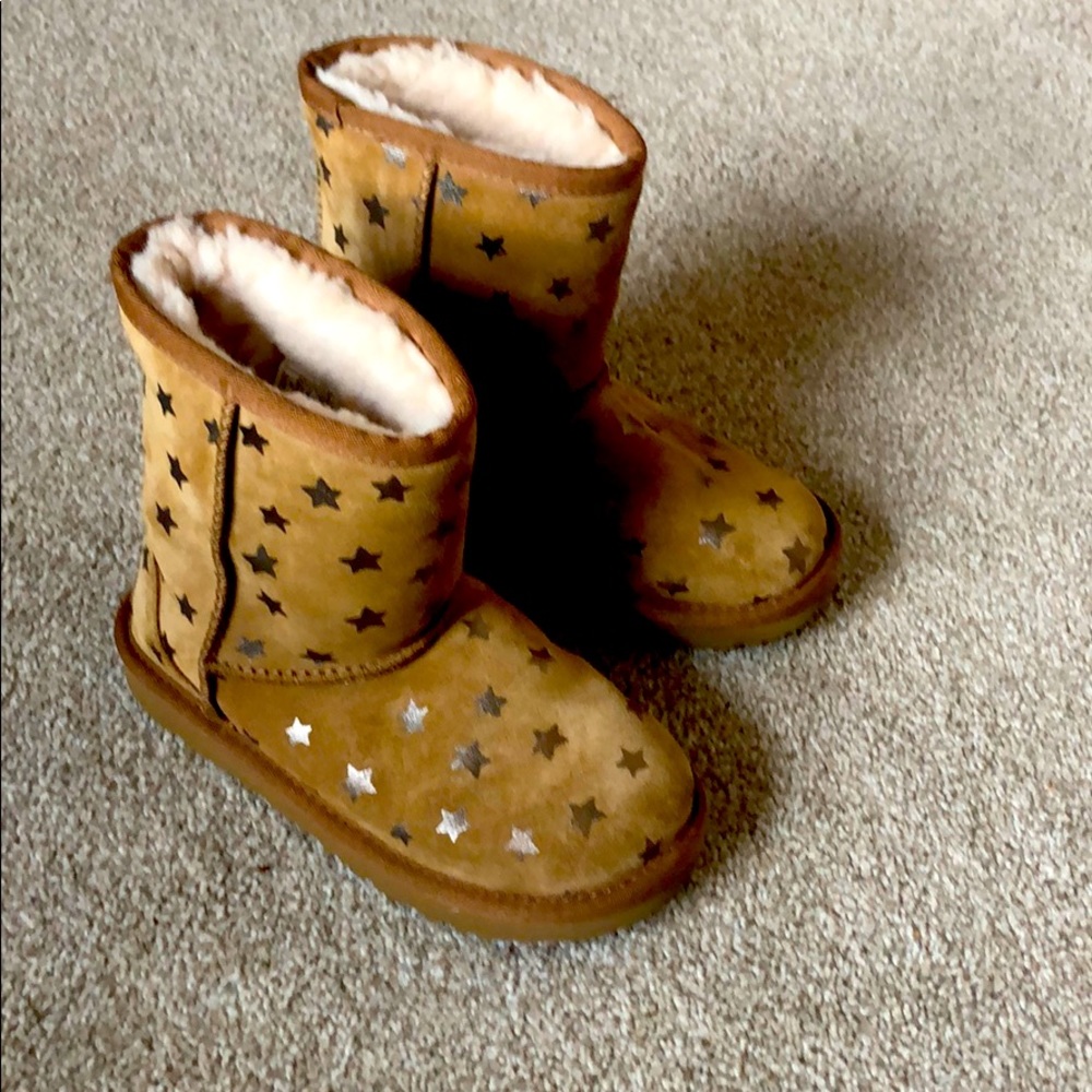 Ugg boots girls size 13